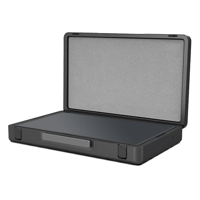 ブリーフケース型 AndroidタブレットPC PAP-270のケースを開けたイメージ。蓋の裏面全面がスピーカーになっているのが写っている